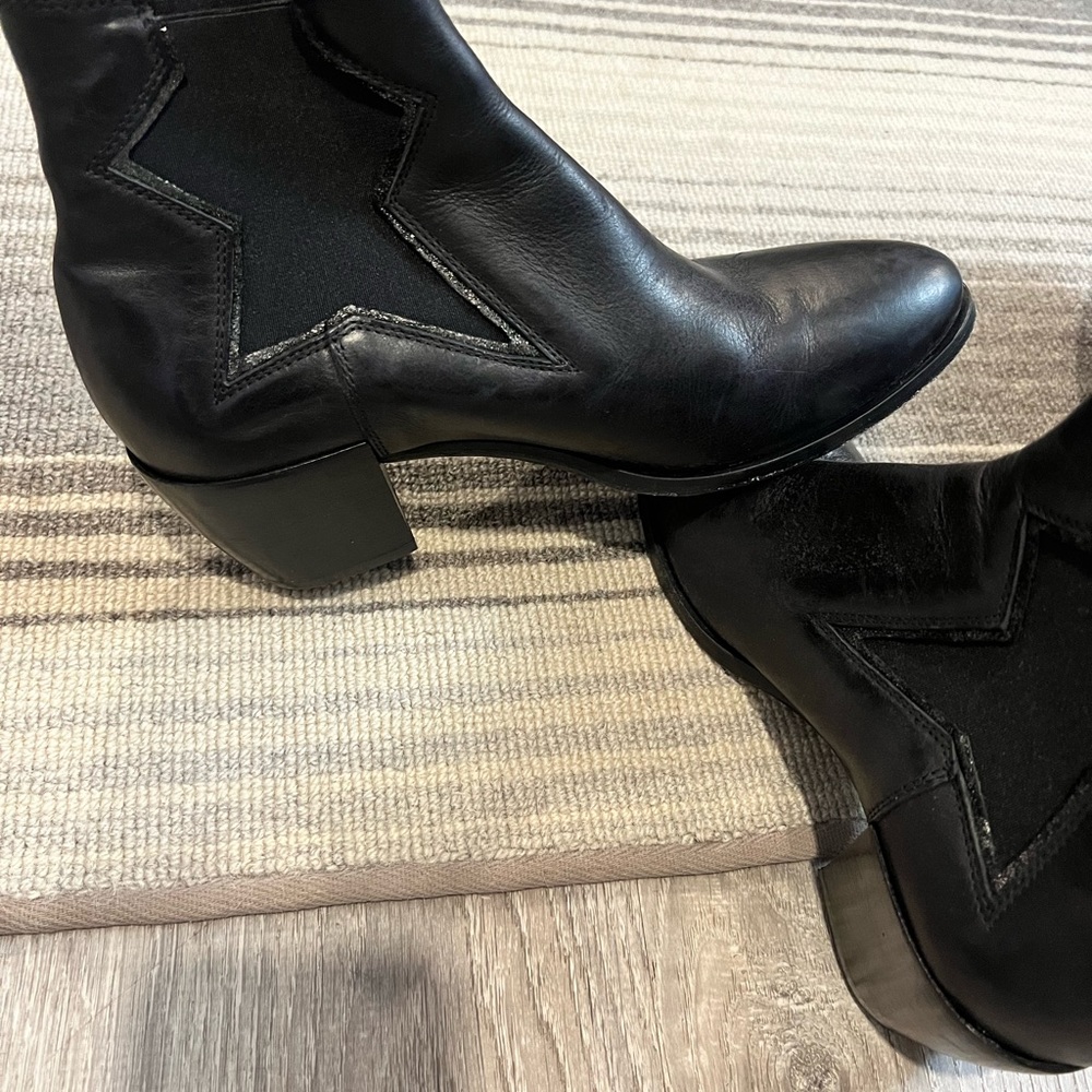 Geniune Leather Italian ankle boots black classic made in Italy